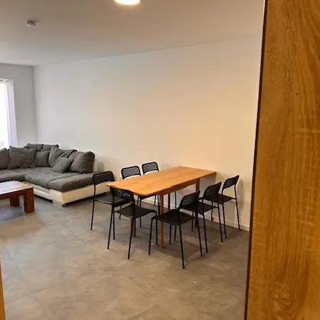 150m2 Maisonette 3 Schlafzimmer 2 Baeder Und Balkon Alzey