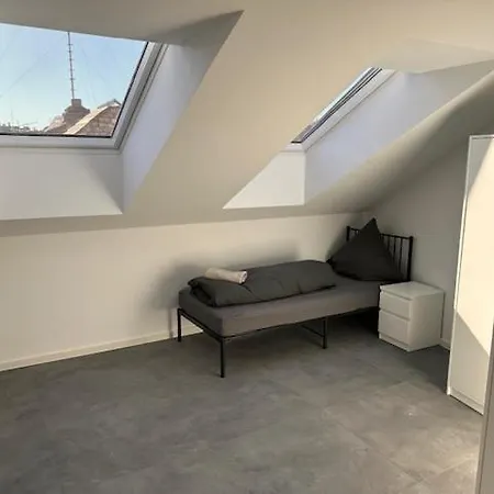Apartment 150m2 Maisonette 3 Schlafzimmer 2 Baeder Und Balkon *