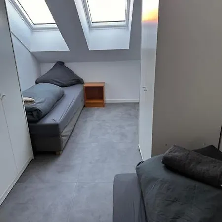 150m2 Maisonette 3 Schlafzimmer 2 Baeder Und Balkon Apartment