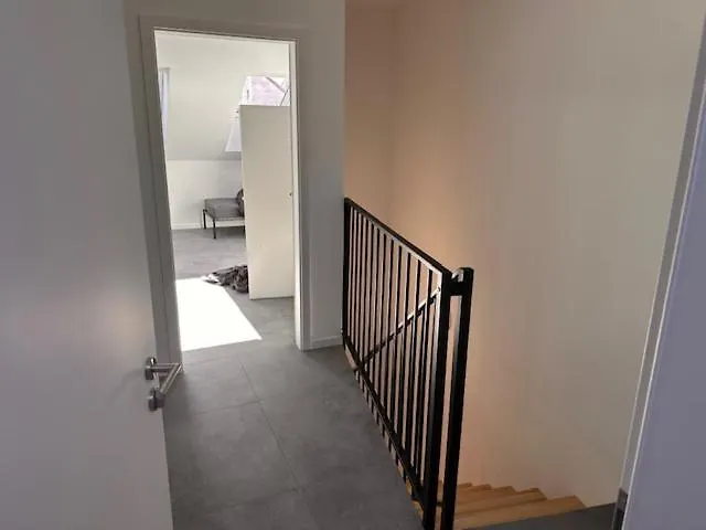 Lägenhet 150m2 Maisonette 3 Schlafzimmer 2 Baeder Und Balkon