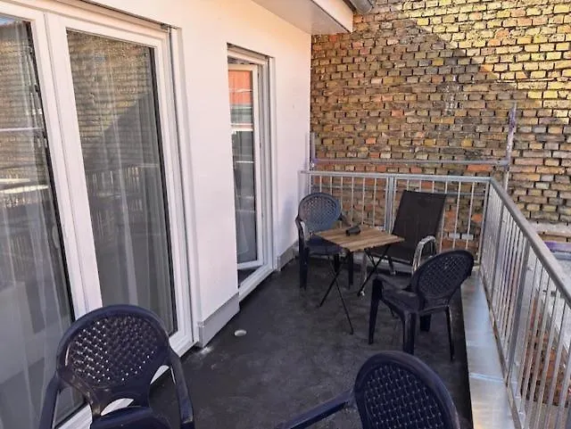 150m2 Maisonette 3 Schlafzimmer 2 Baeder Und Balkon Lägenhet *